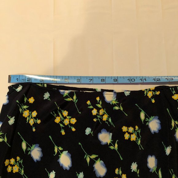 Holt Renfrew A Line Floral Skirt Size 4 - Picture 8 of 10
